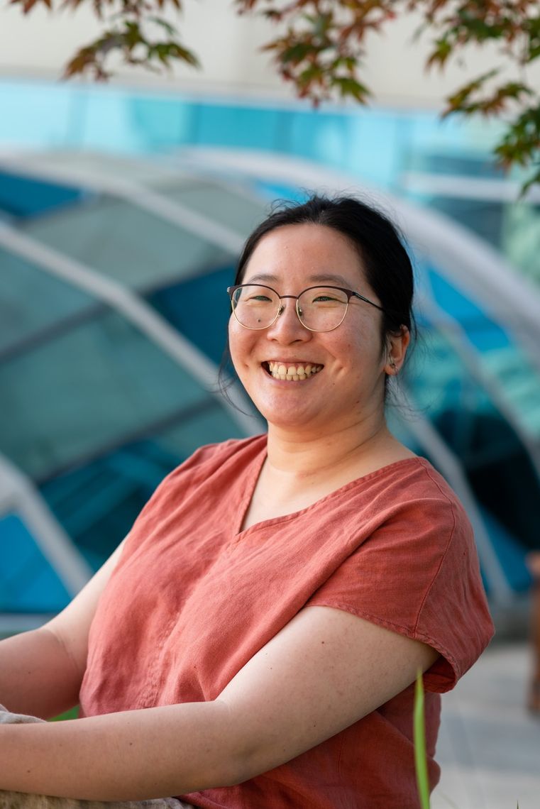 tracy qiu headshot 1